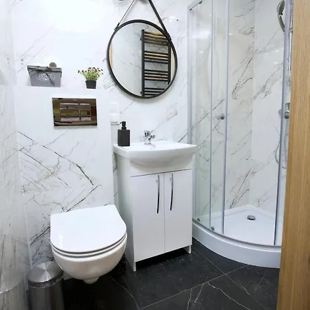 Lofty Chopina Apartment